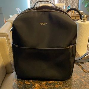 Mina Baie Black Stevie Midi Backpack (nylon)